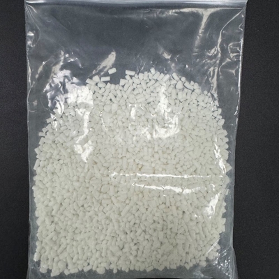 1,2,3-Benzotriazole ((BTA), kristal putih berbentuk jarum, digunakan sebagai anti karat, cairan anti beku, aditif antioksidan