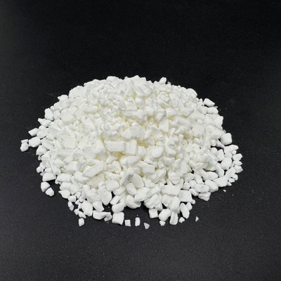1,2,3-Benzotriazole ((BTA), kristal putih berbentuk jarum, digunakan sebagai anti karat, cairan anti beku, aditif antioksidan