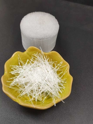 48 MM Tahan asam kuat alkali Polypropylene PP Makro Serat Wave Untuk Konstruksi Beton Semen