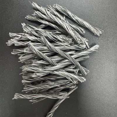 Ketahanan Retak Kuat Grey PP Fiber Twisted Bunchy Form 500T Untuk Lantai Industri