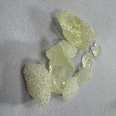 Kuning Hilang Granular atau Lumpy Solids Ketone Resin untuk Polishing Oil Polyketone Resin