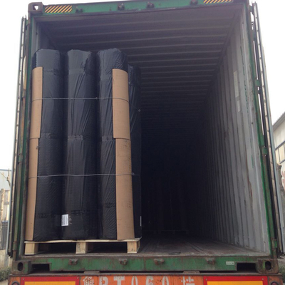 Fiberglass Geogrid atau Polyester Geogrid dikomposit dengan kain bukan tenunan